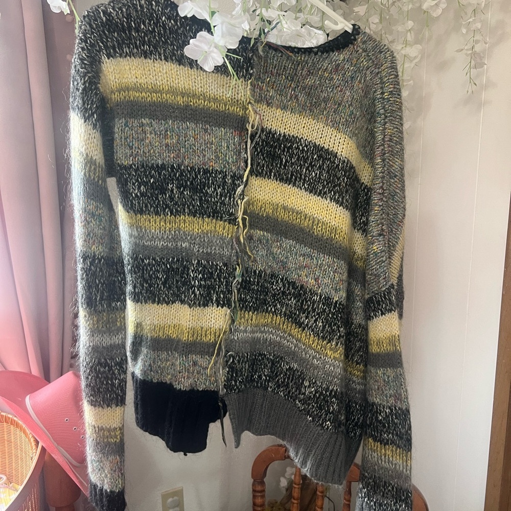 Women's Striped Sweater - Multicolor - Picture 4 of 6